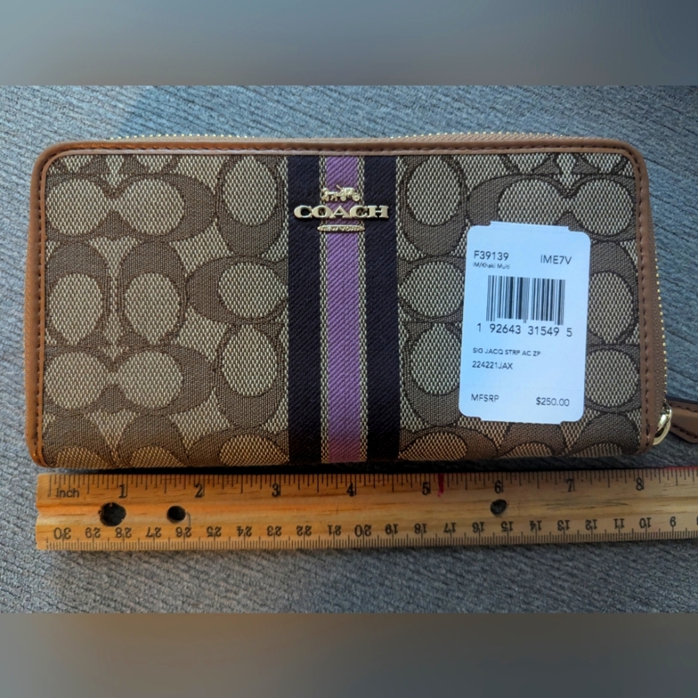 Coach Slim zip around wallet Im/khaki/flash brands